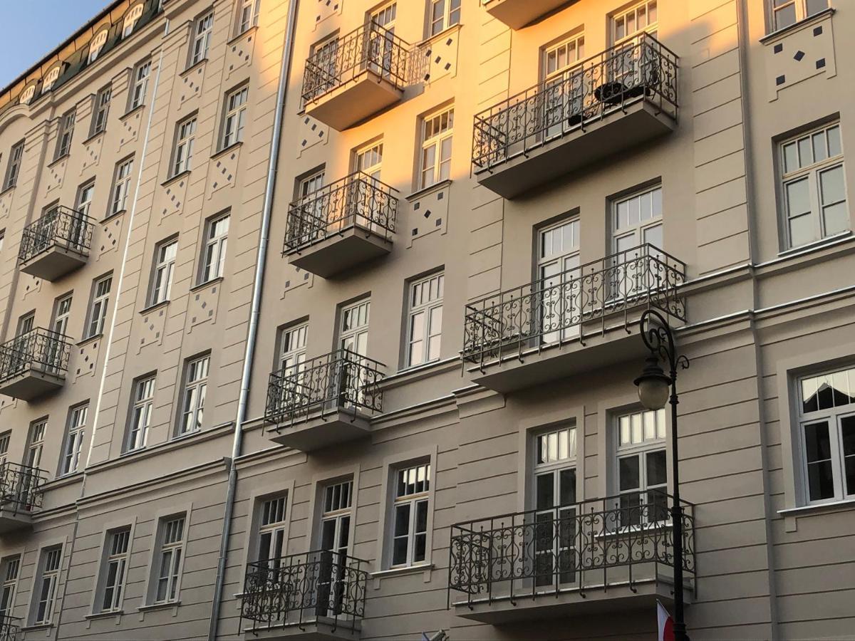 St. Florian Apartament Варшава Экстерьер фото